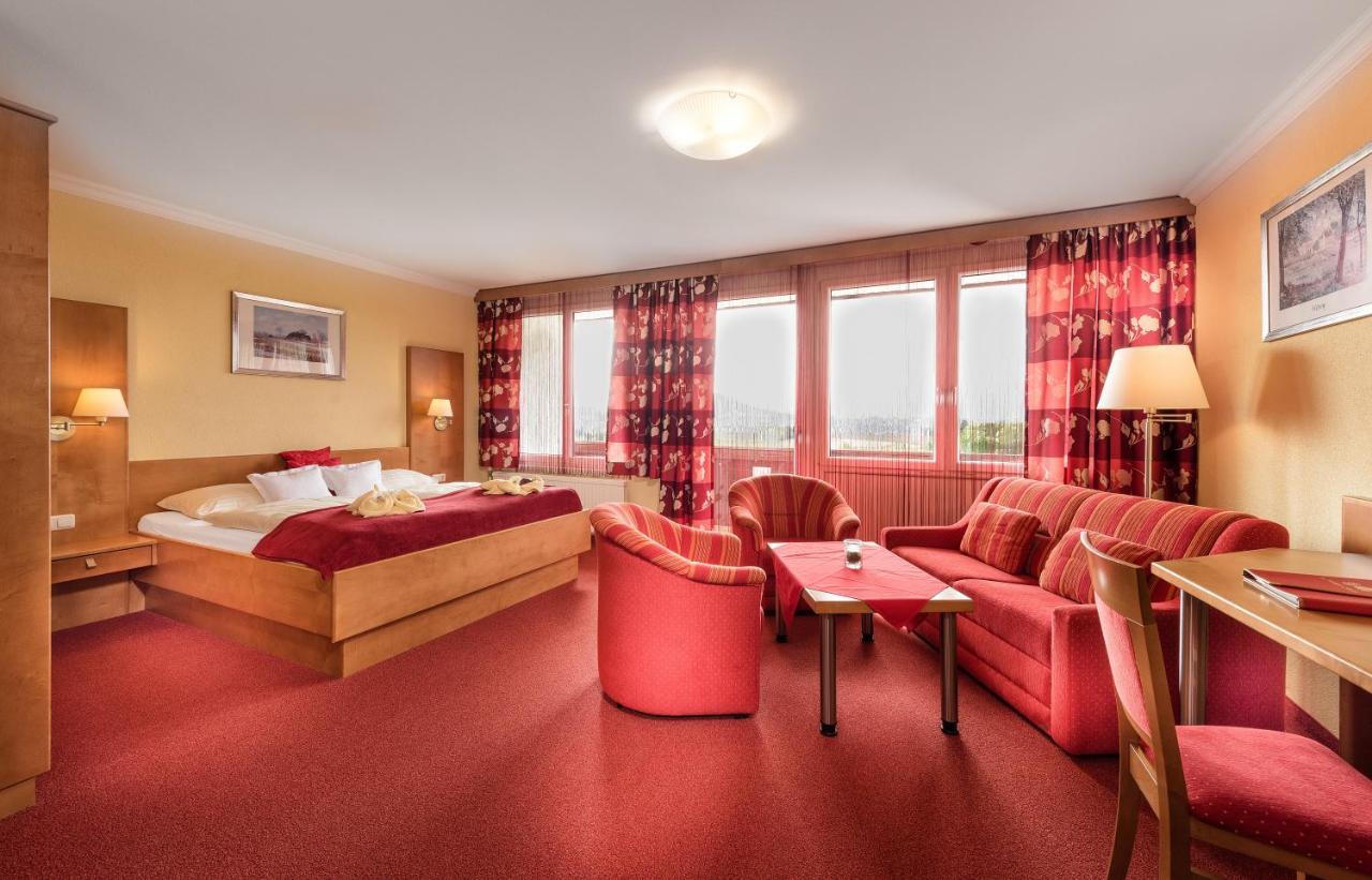 Hotel Lohninger-Schober Санкт-Георген-им-Аттергау Экстерьер фото